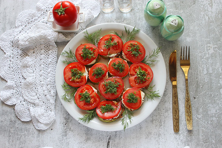 Закуска з кабачків з помідорами - соковита, смачна та пікантна