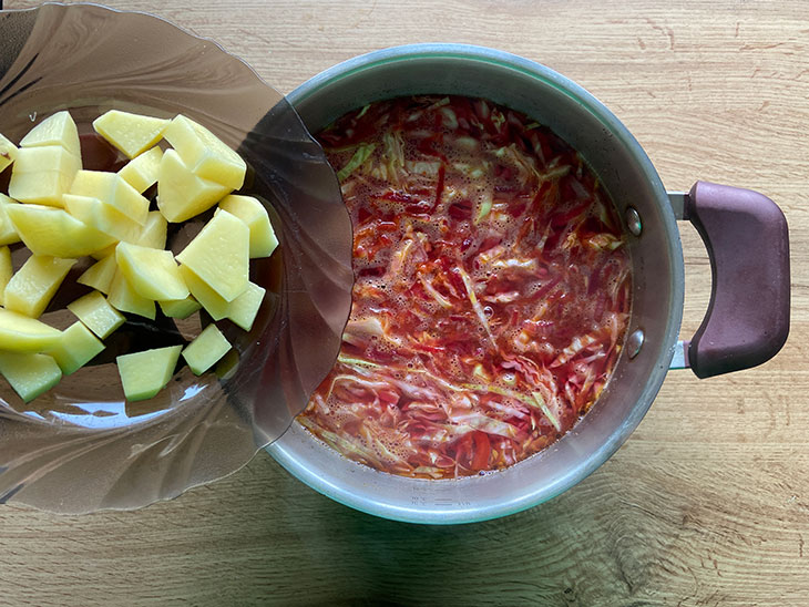 Борщ з яйцем - цікаво та оригінально