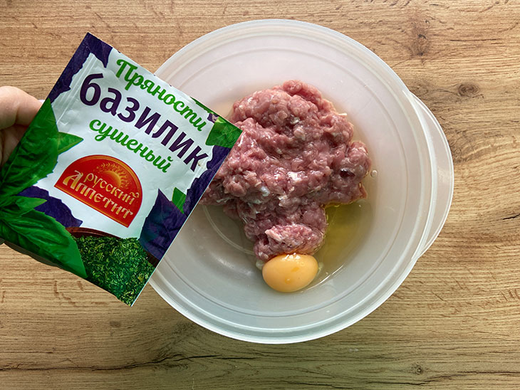 Котлети з індички з моцарелою - смачний та оригінальний рецепт