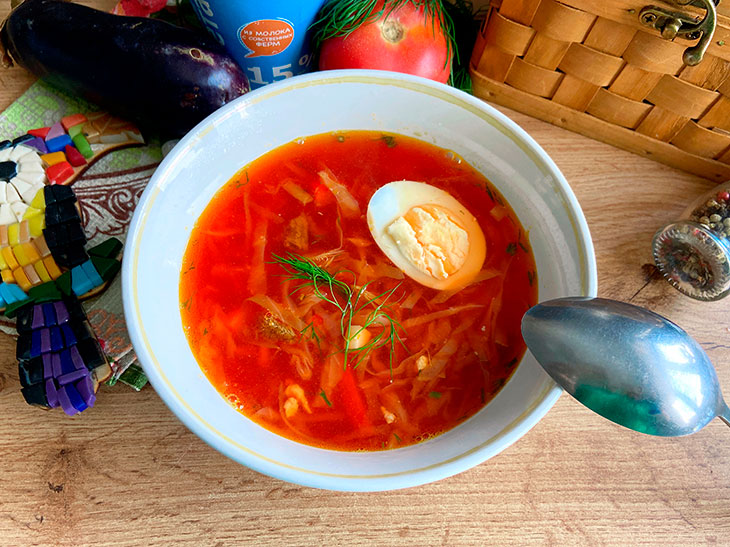 Борщ з яйцем - цікаво та оригінально