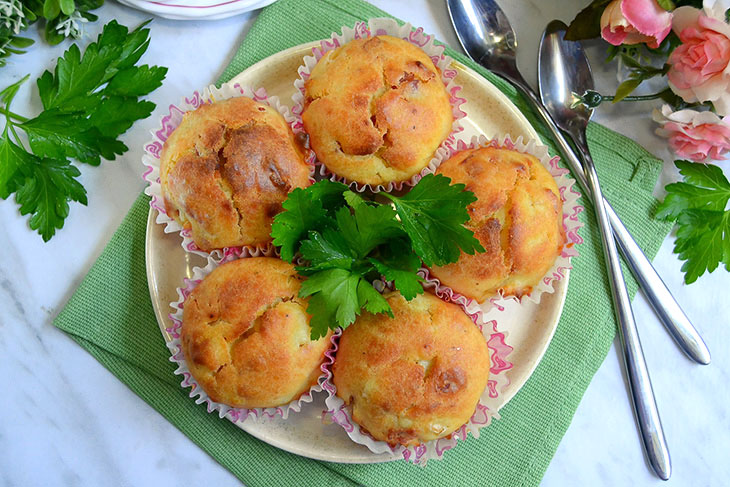 Маффіни з яйцем та беконом: рецепт з фото покроково