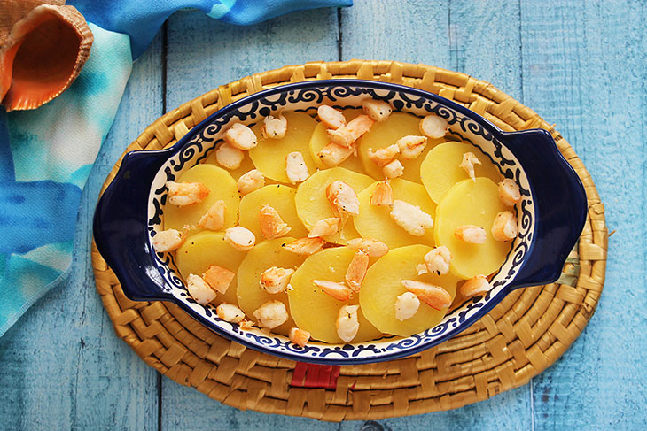 Гратен з картоплі з креветками: рецепт з фото покроково