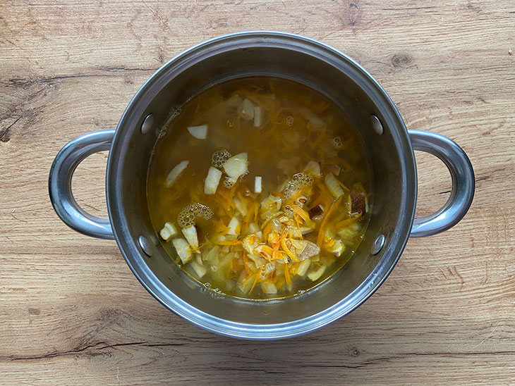 Крем-суп із білих грибів із вершками: рецепт з фото покроково