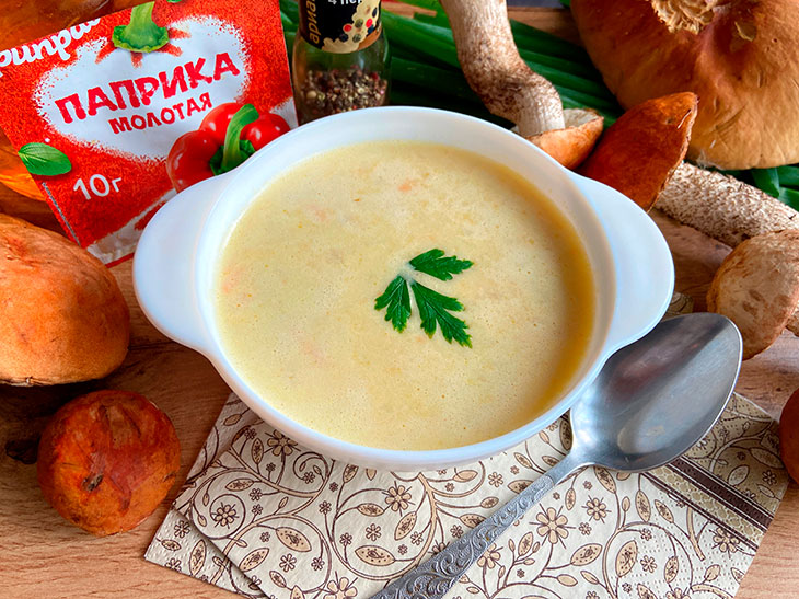 Крем-суп із білих грибів із вершками: рецепт з фото покроково