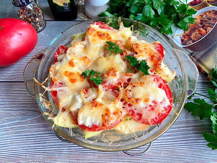 Кабачки з куркою, помідорами та сиром у духовці: рецепт з фото