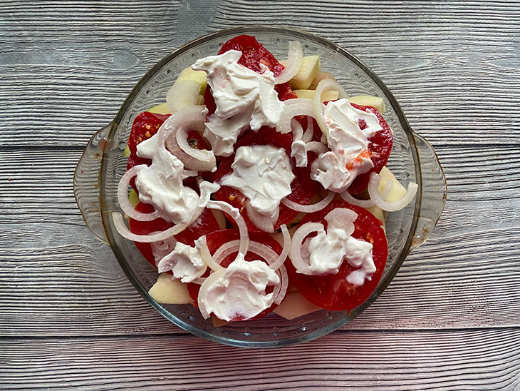 Кабачки з куркою, помідорами та сиром у духовці: рецепт з фото