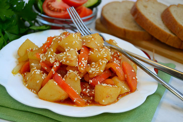 Тушкована картопля по-корейськи: рецепт з фото покроково