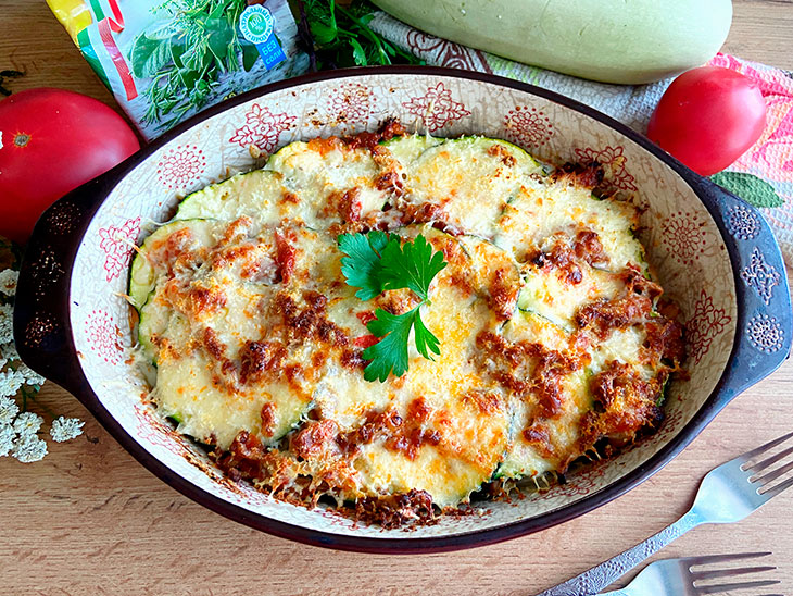 Лазання з кабачками та фаршем: рецепт з фото покроково