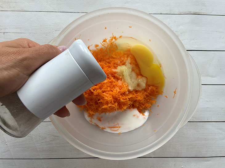 Оладки з цибулею та морквою: рецепт з фото покроково