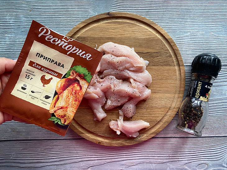 Кабачки з куркою, помідорами та сиром у духовці: рецепт з фото