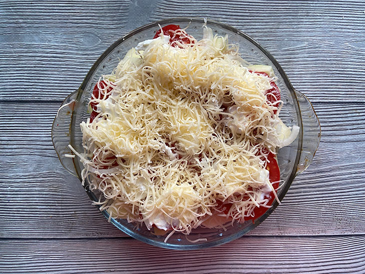 Кабачки з куркою, помідорами та сиром у духовці: рецепт з фото