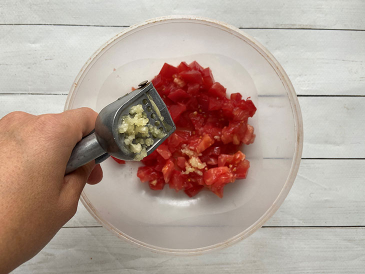 Баклажани в томатному соусі в духовці: рецепт з фото покроково