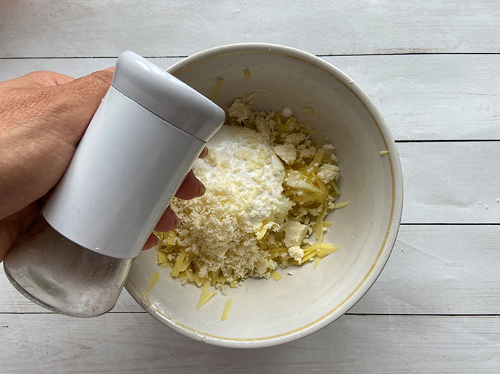 М'ясні котлети, запечені з тертою картоплею: рецепт з фото