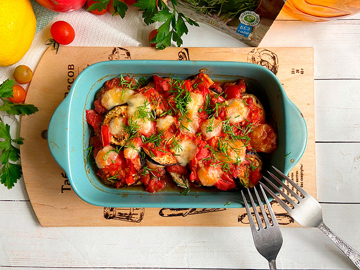 Баклажани в томатному соусі в духовці: рецепт з фото покроково