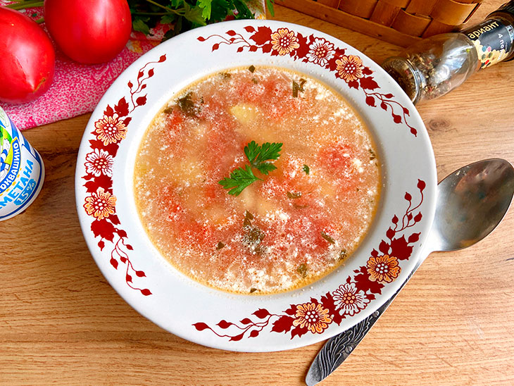 Курячий суп з помідорами та картоплею: рецепт з фото покроково