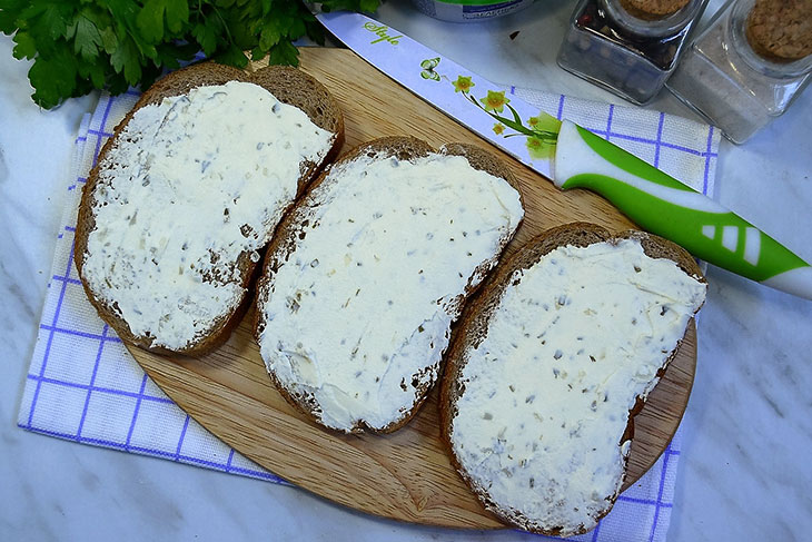 Тости з авокадо та тунцем: рецепт з фото покроково