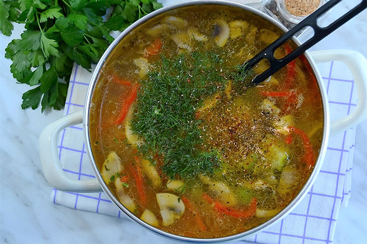 Суп із кабачків із грибами: рецепт з фото покроково