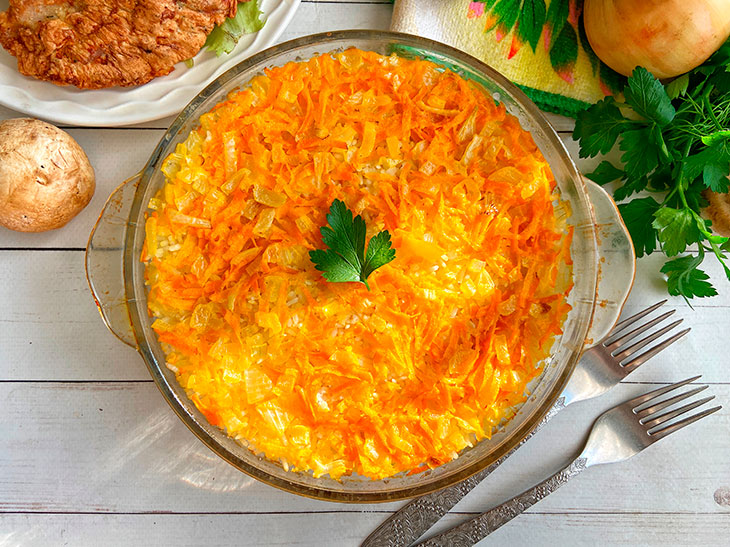 Рис із морквою та цибулею в духовці: рецепт з фото покроково