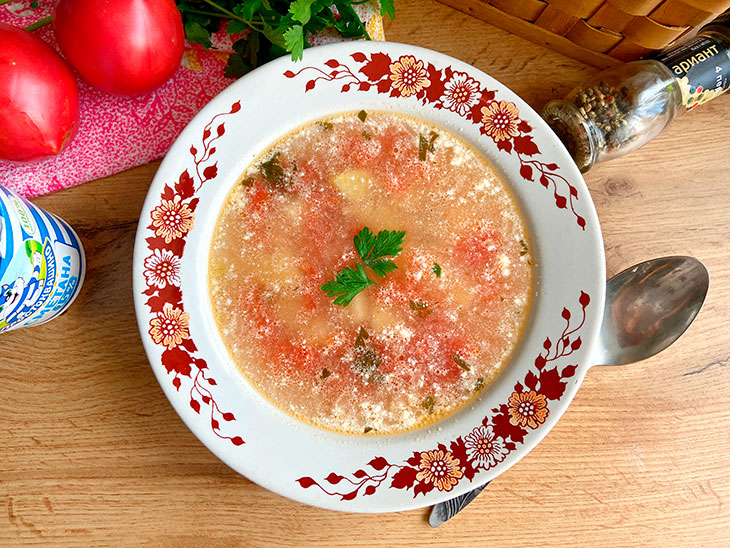 Курячий суп з помідорами та картоплею: рецепт з фото покроково