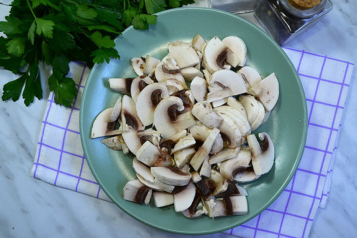 Суп із кабачків із грибами: рецепт з фото покроково