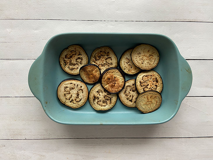 Баклажани в томатному соусі в духовці: рецепт з фото покроково