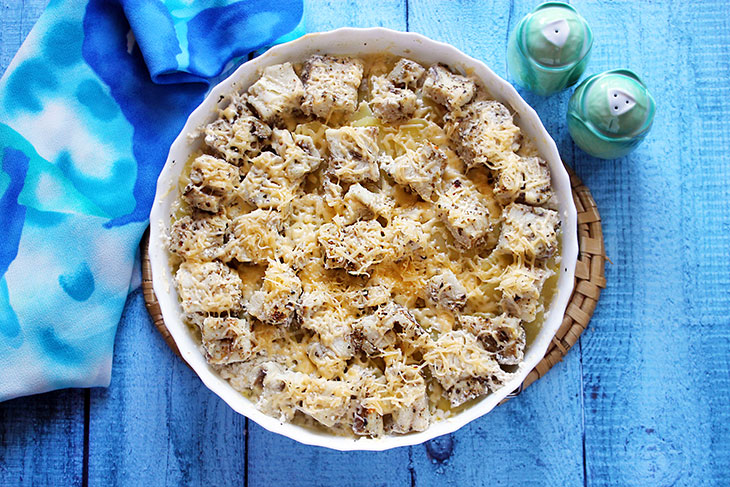 Картопля, запечена з рибою у вершках: рецепт з фото покроково