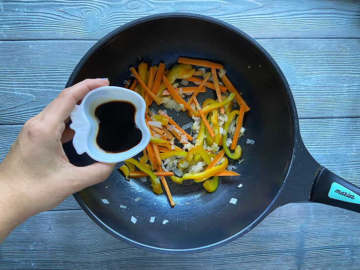 Удон з креветками та овочами: рецепт з фото покроково