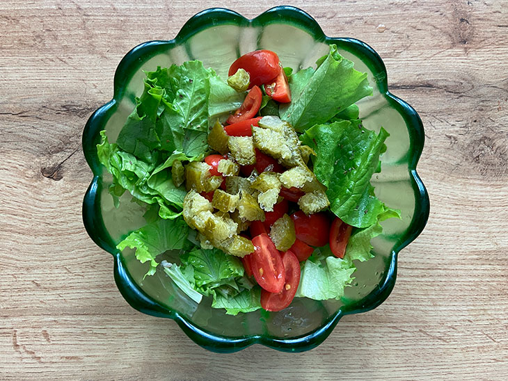 Теплий салат з м'ясними кульками: покроково