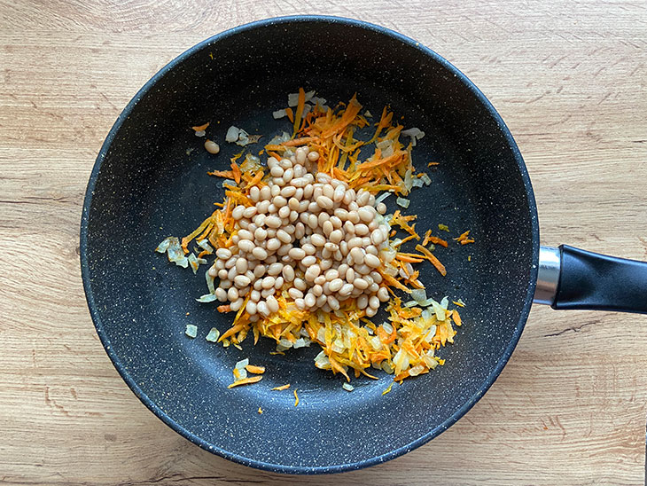 Салат із квасолі з морквою та цибулею: рецепт з фото покроково