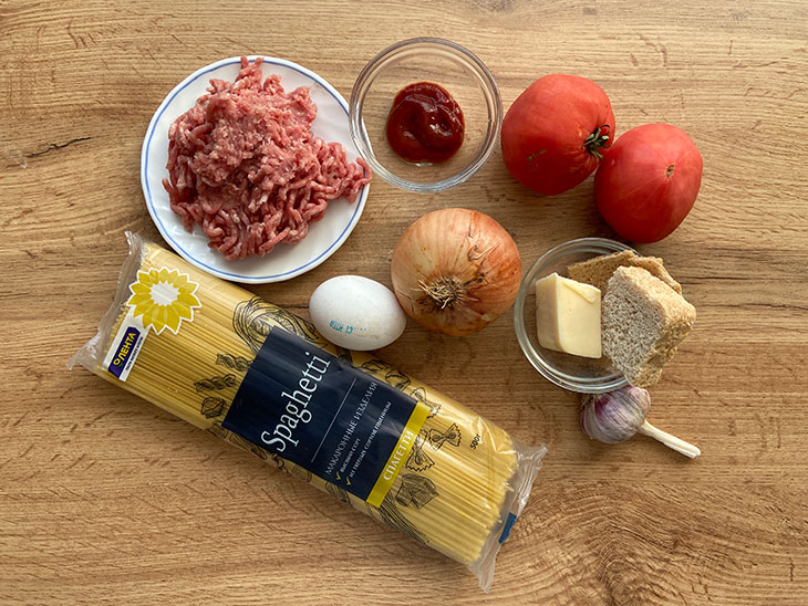 Тефтелі з яловичого фаршу з макаронами: рецепт з фото покроково