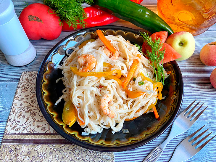 Удон з креветками та овочами: рецепт з фото покроково