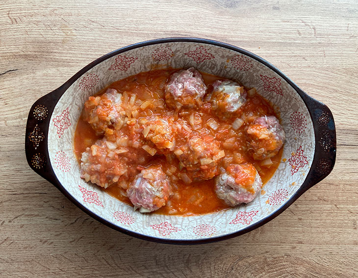 Тефтелі з яловичого фаршу з макаронами: рецепт з фото покроково
