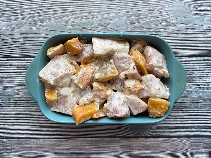 Індичка з гарбузом у духовці: рецепт з фото покроково