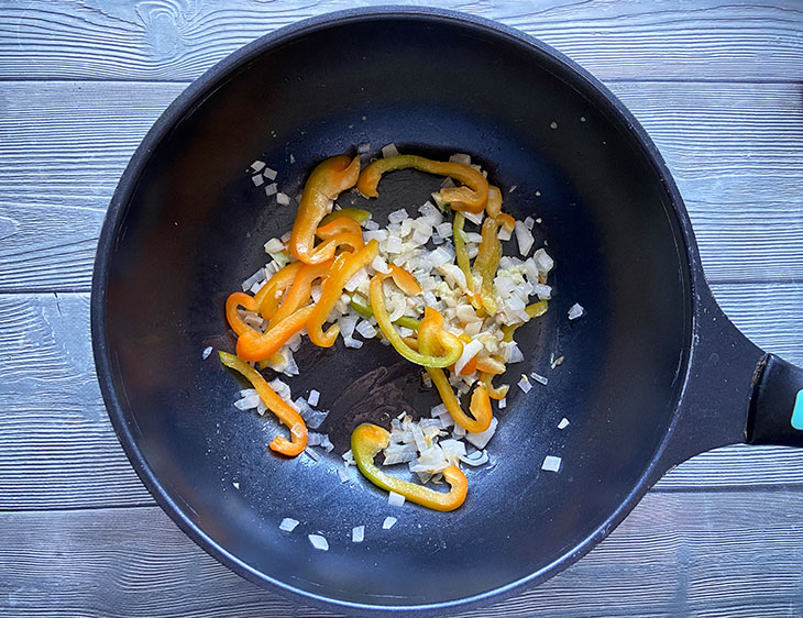 Удон з креветками та овочами: рецепт з фото покроково