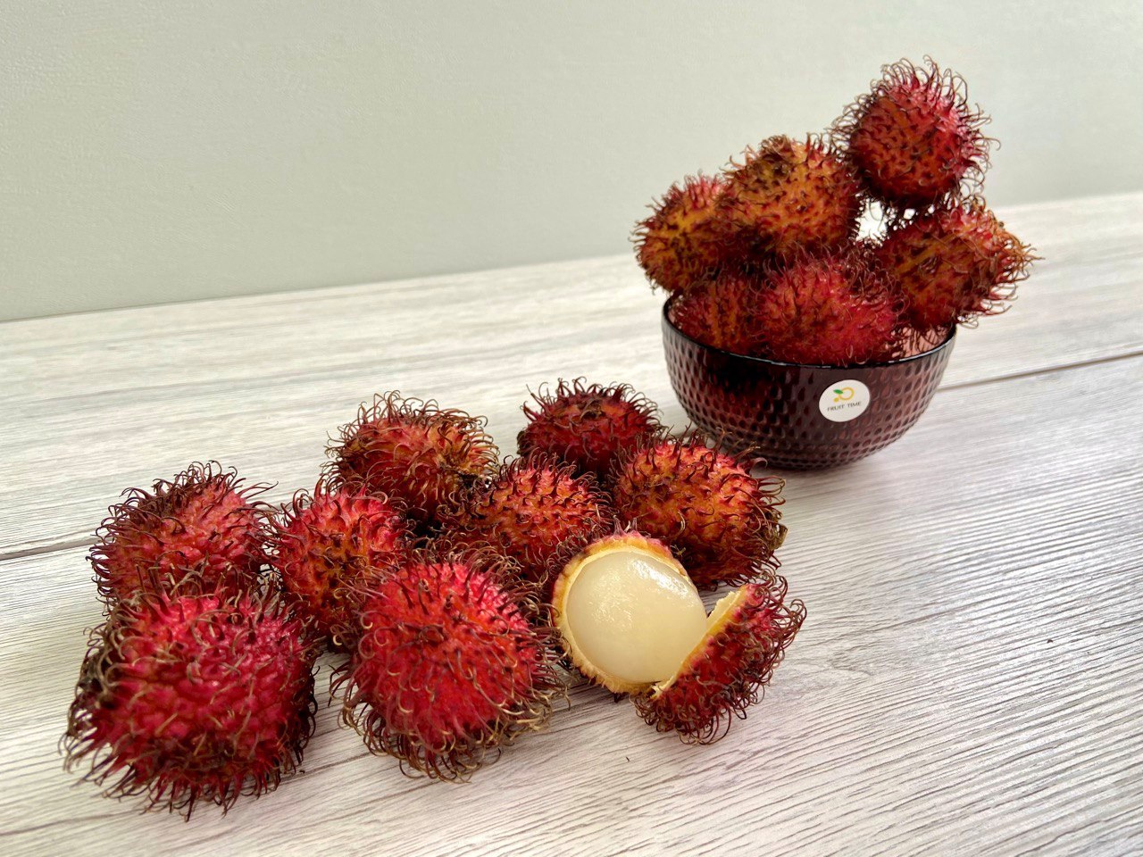 Смак екзотики: найпопулярніші заморські фрукти, які варто спробувати