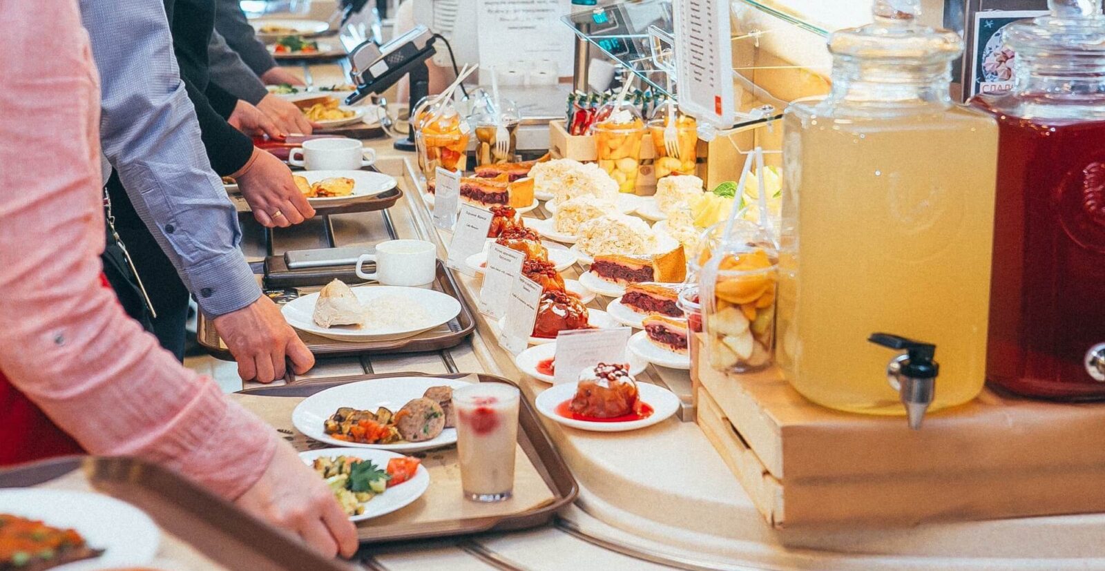 Кейтеринг: особливості та переваги сервісу у Львові